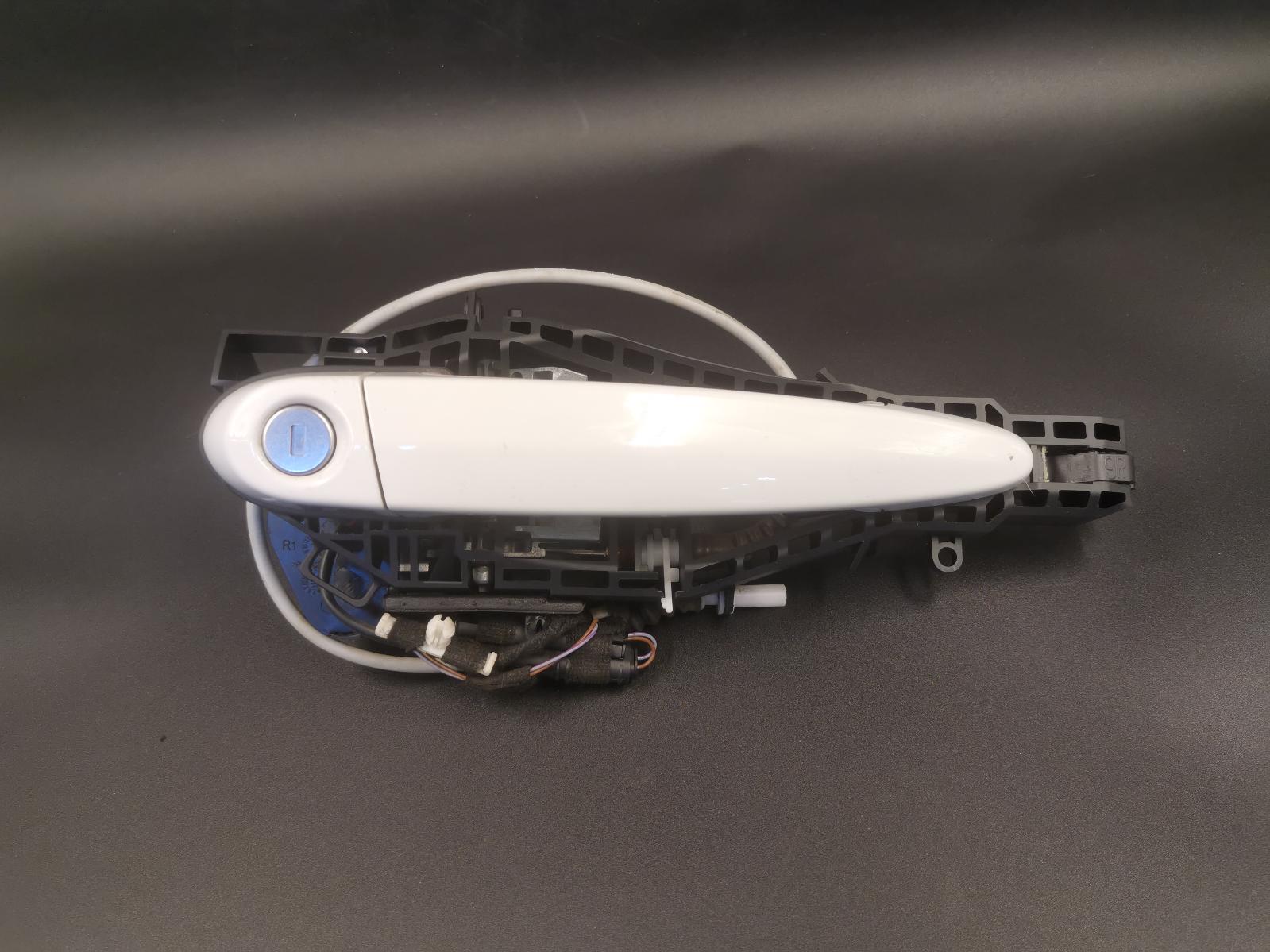 View Auto part Door Handle Bmw 1 Series 2013