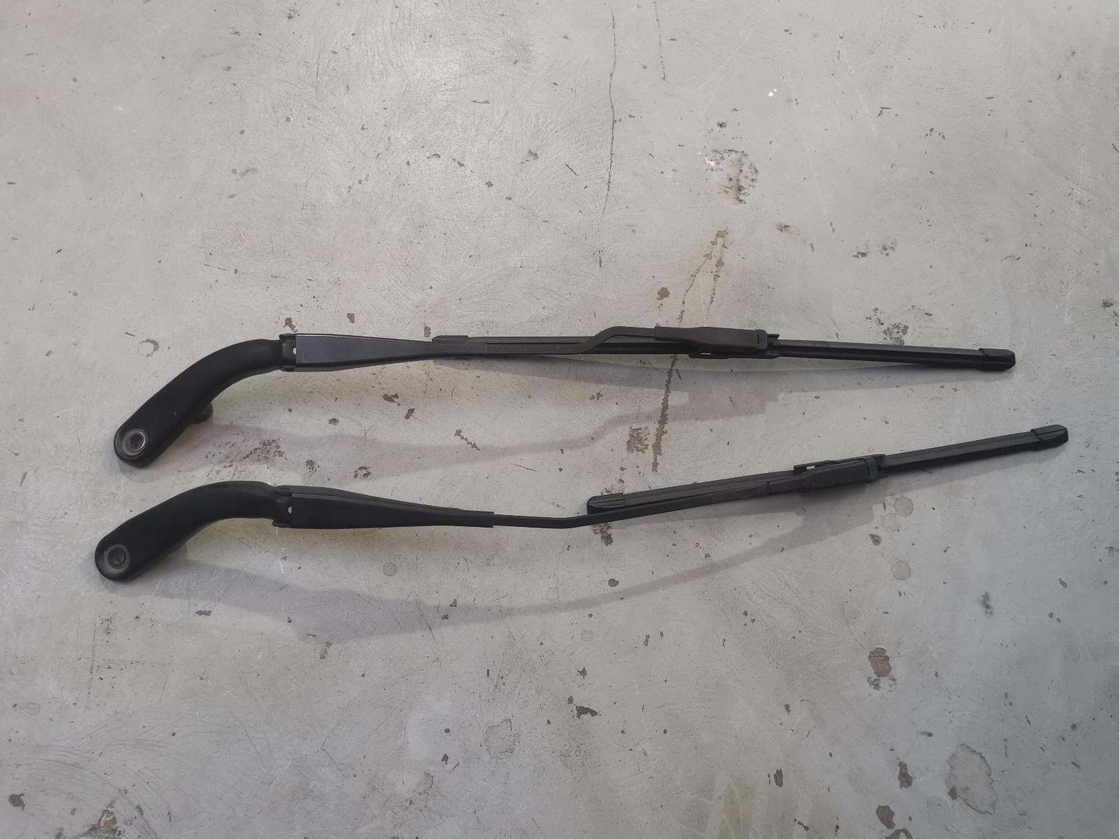 View Auto part Wiper Arm Bmw 1 Series 2013