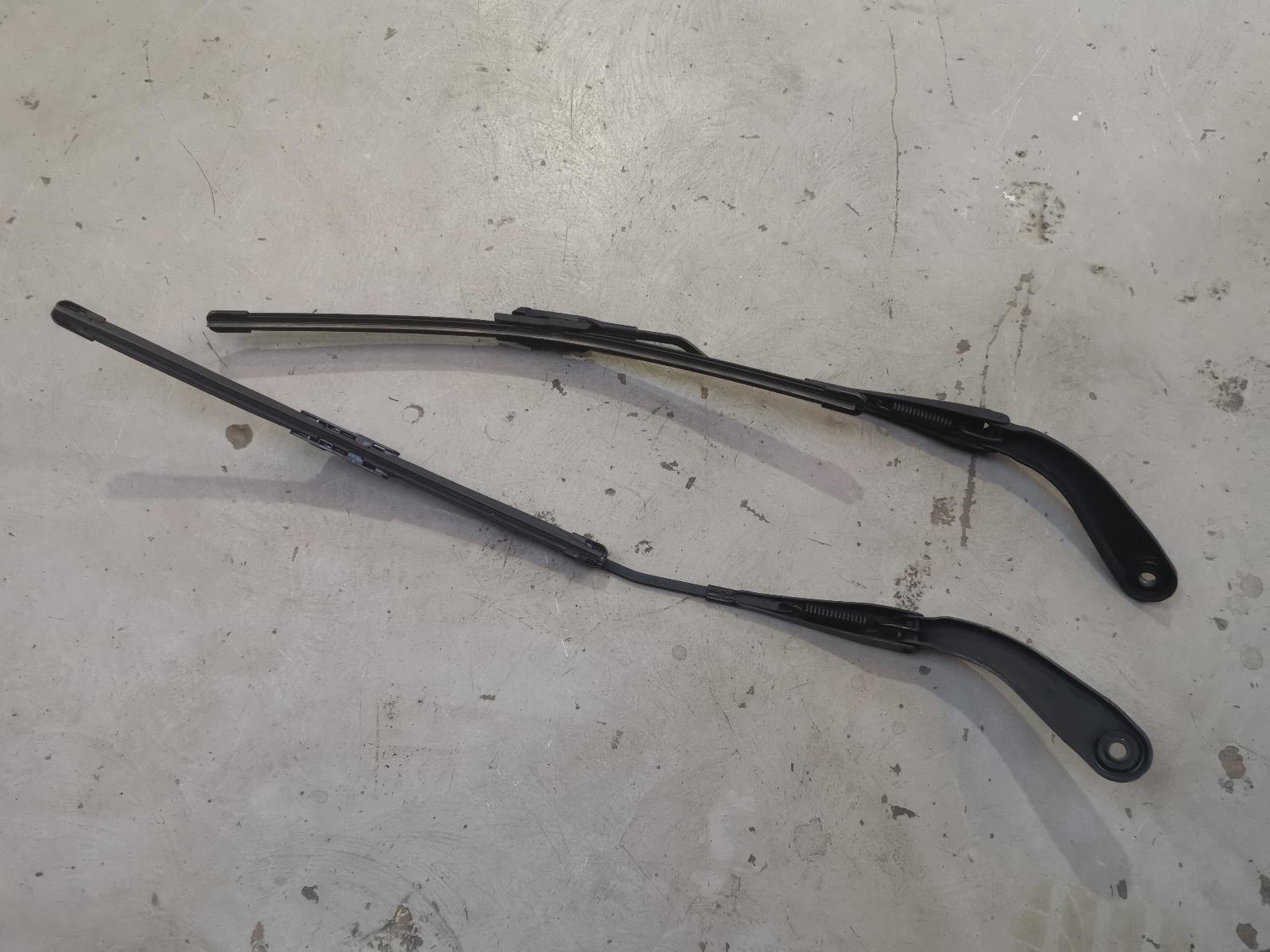 View Auto part Wiper Arm Bmw 1 Series 2013