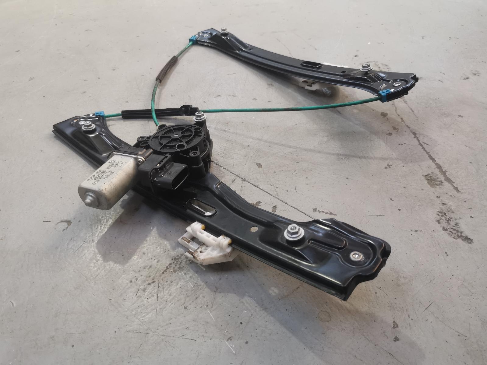 View Auto part Right Front Window Reg/Motor Bmw 1 Series 2013