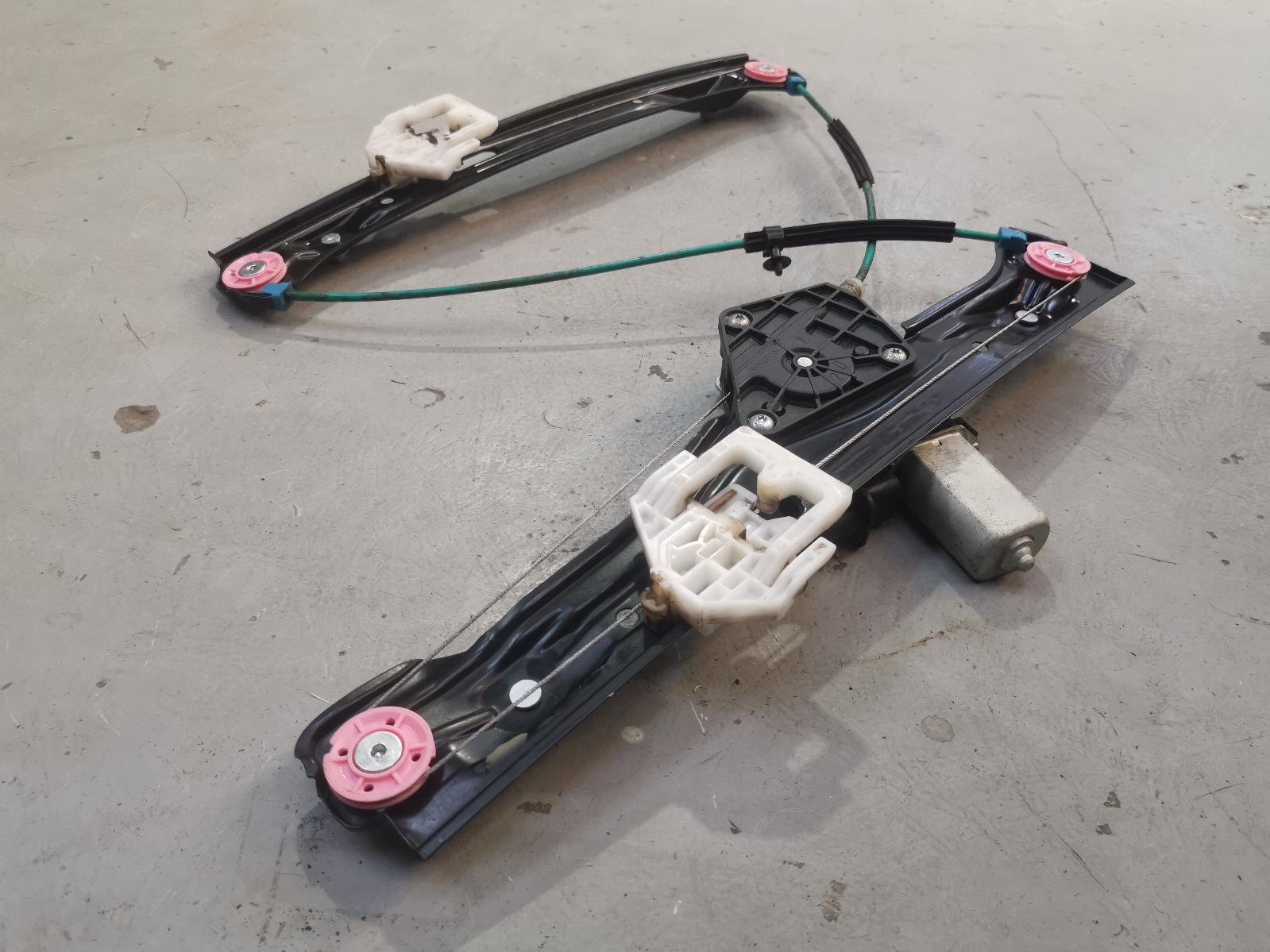 View Auto part Right Front Window Reg/Motor Bmw 1 Series 2013