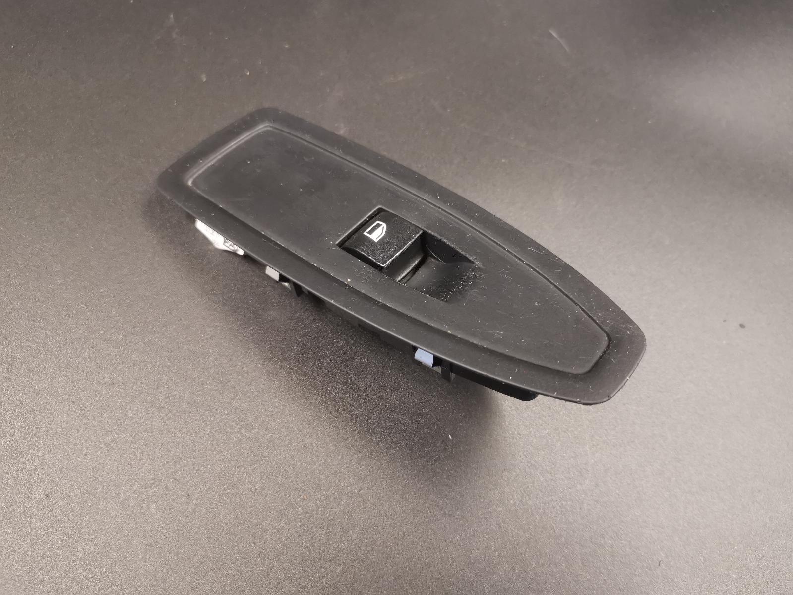 View Auto part Pwr Dr Wind Switch Bmw 1 Series 2013
