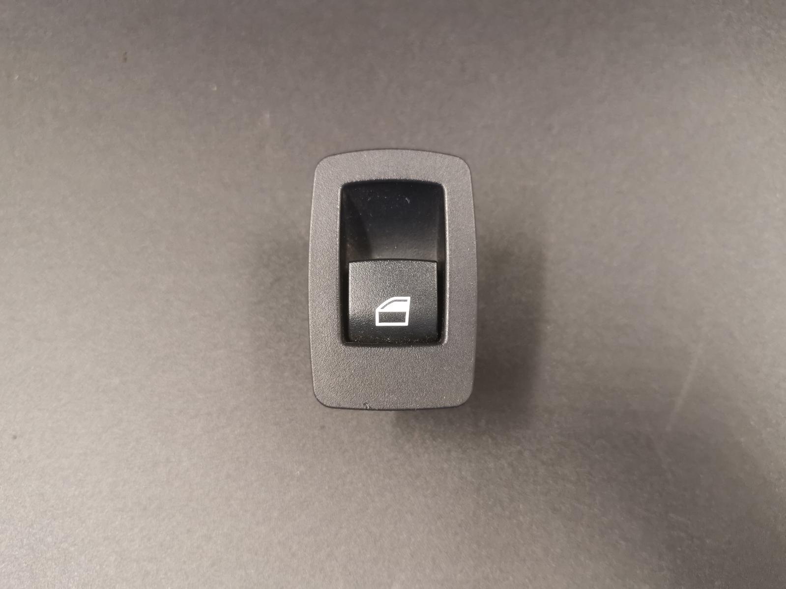 View Auto part Pwr Dr Wind Switch Bmw 1 Series 2013