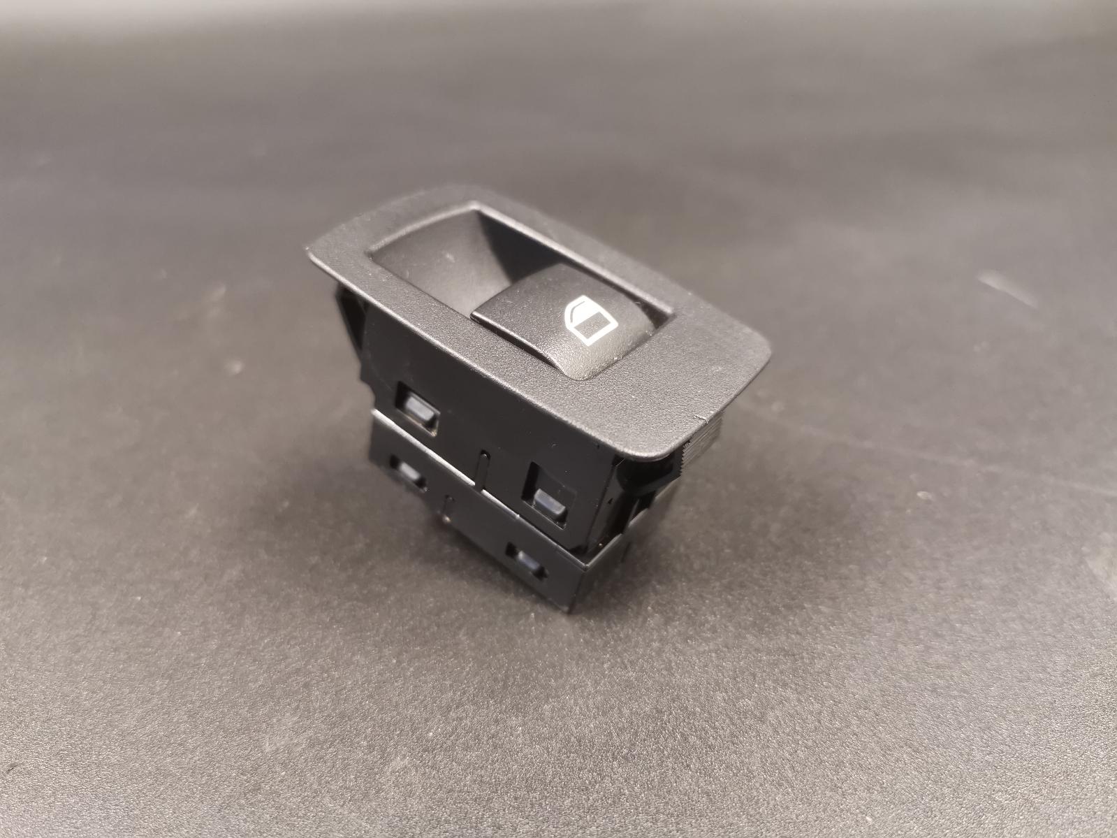 View Auto part Pwr Dr Wind Switch Bmw 1 Series 2013