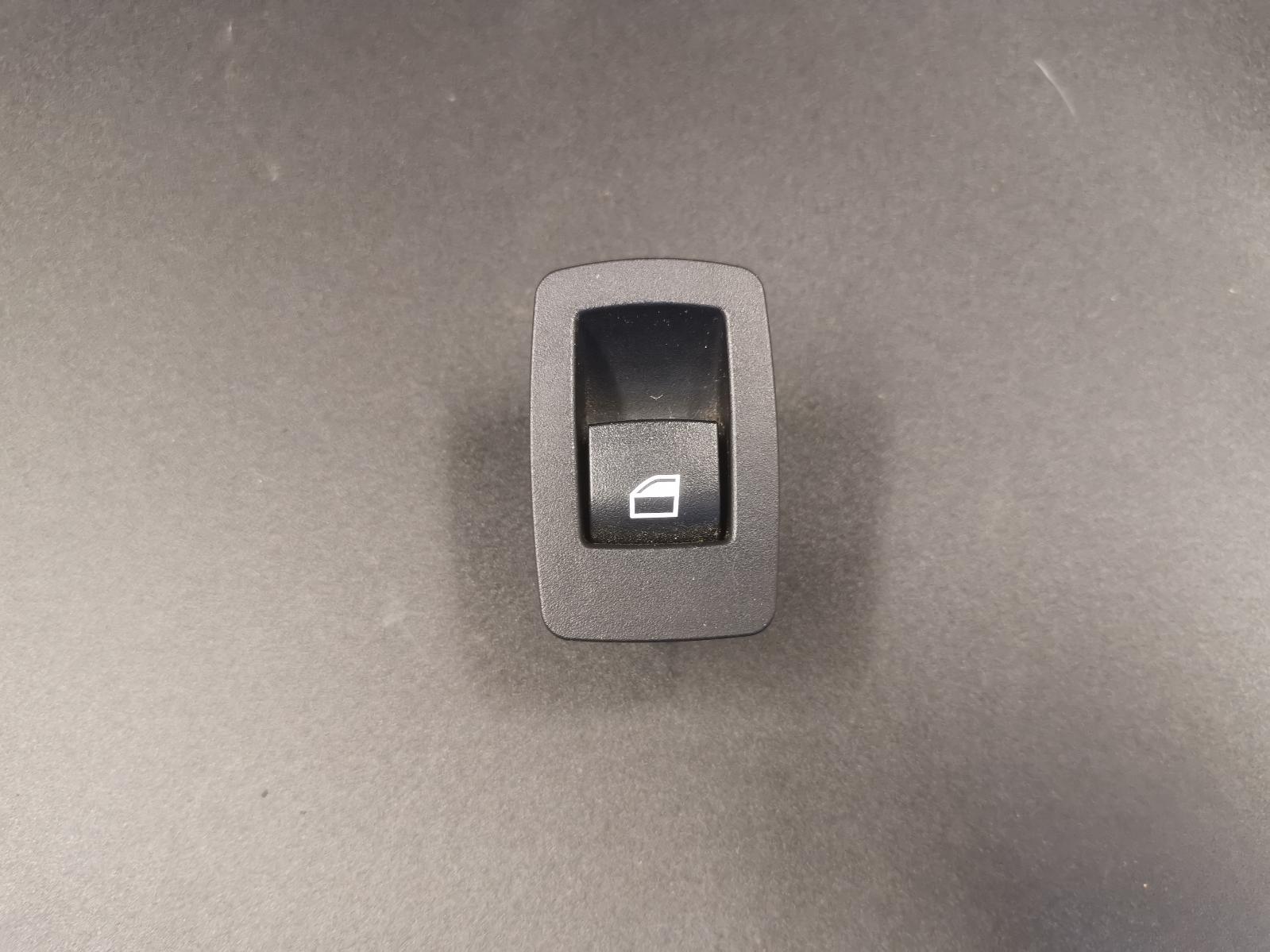 View Auto part Pwr Dr Wind Switch Bmw 1 Series 2013