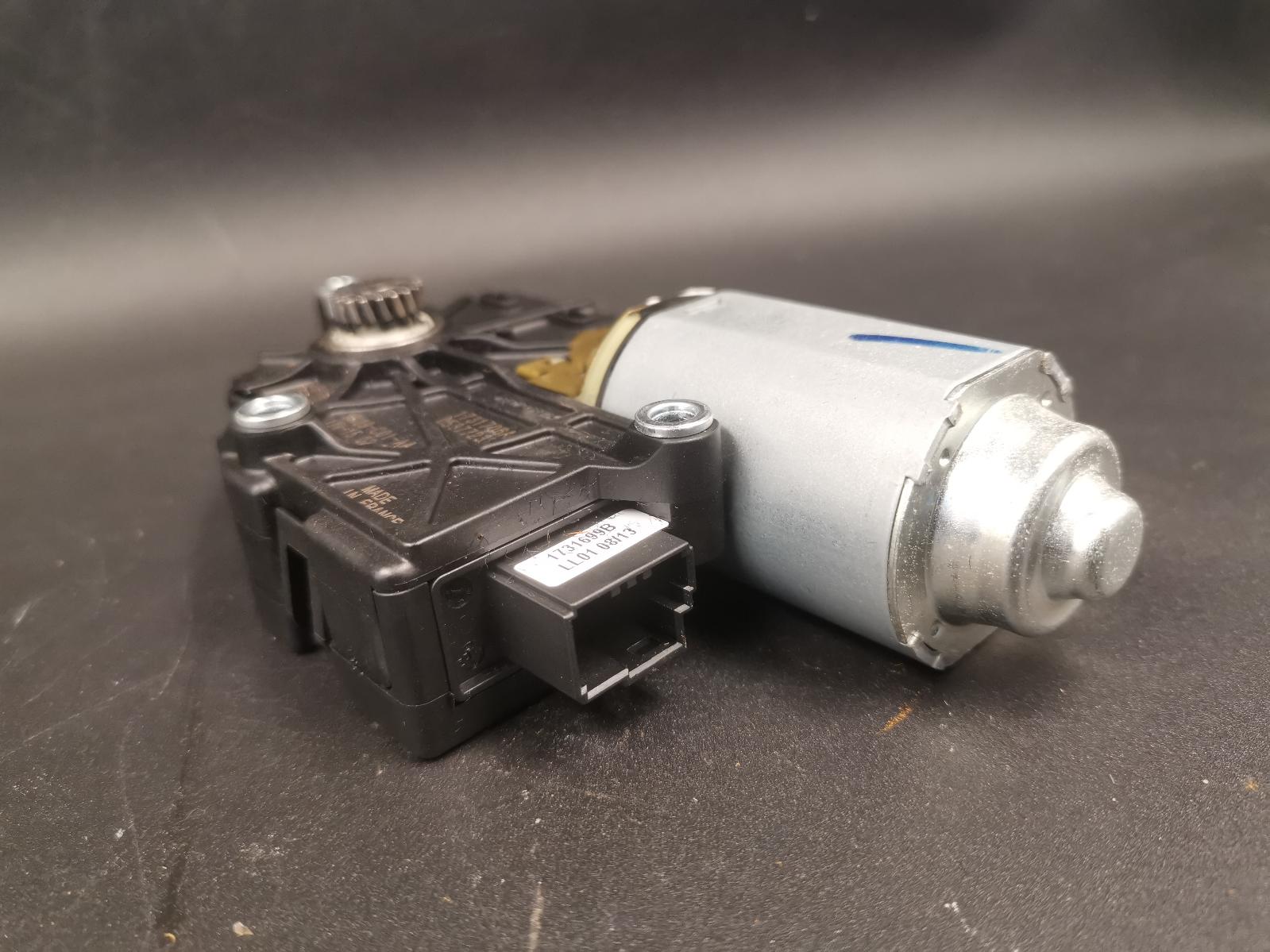 View Auto part Sunroof Motor Bmw 1 Series 2013