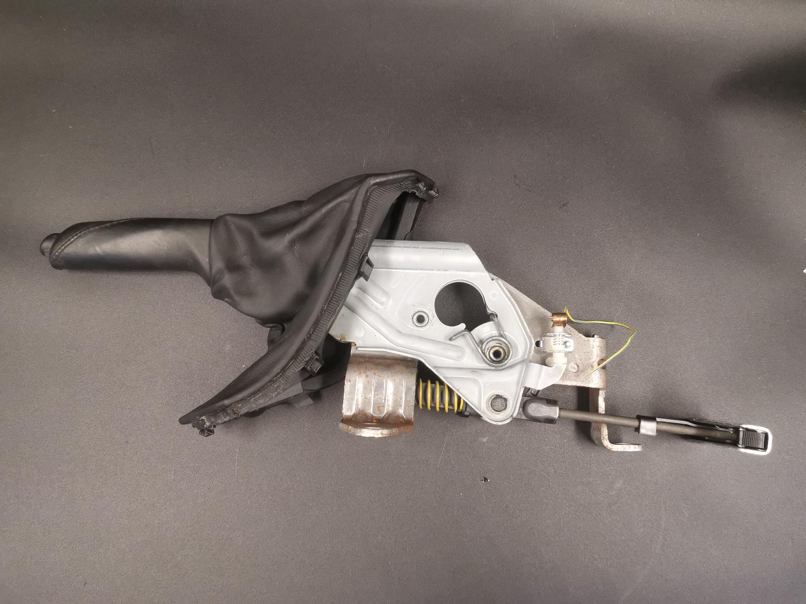 View Auto part Handbrake Lever Bmw 1 Series 2013