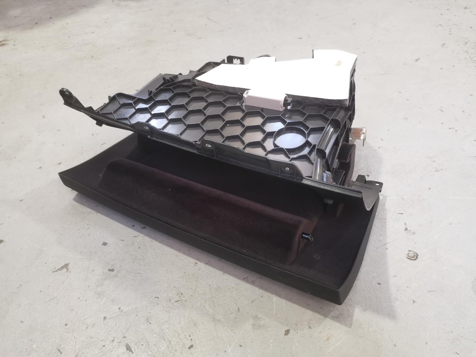 View Auto part Glove Box Bmw 1 Series 2013
