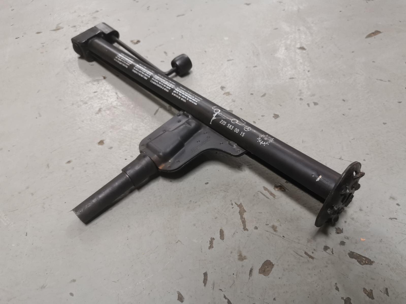 View Auto part Jack Mercedes S Class 2003
