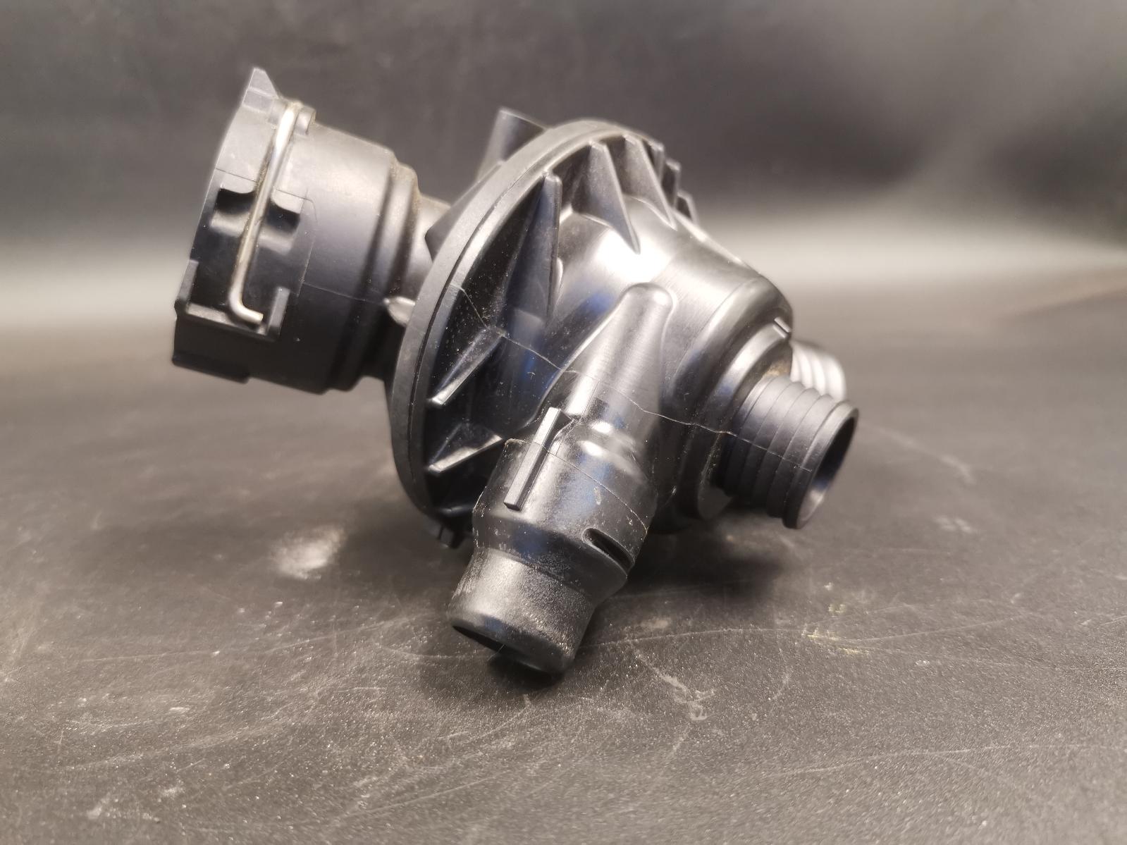 View Auto part Thermostat Housing Bmw 1 Series 2013