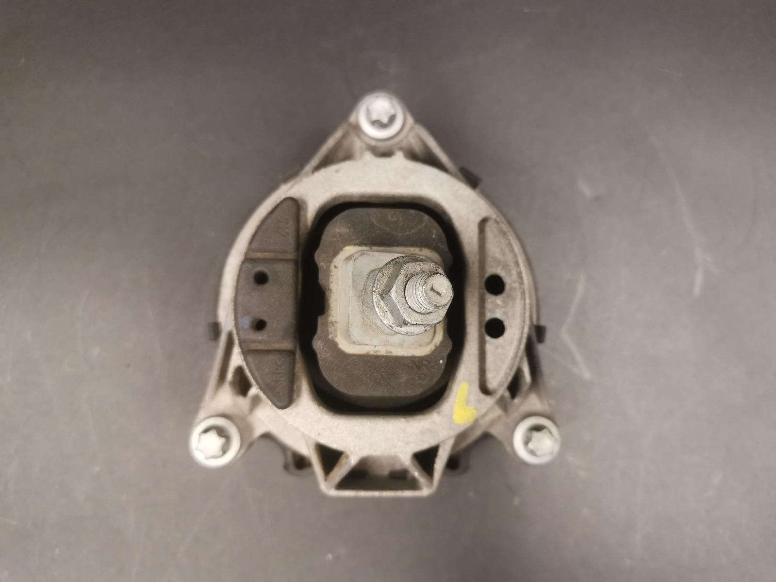View Auto part Mount Bmw 1 Series 2013