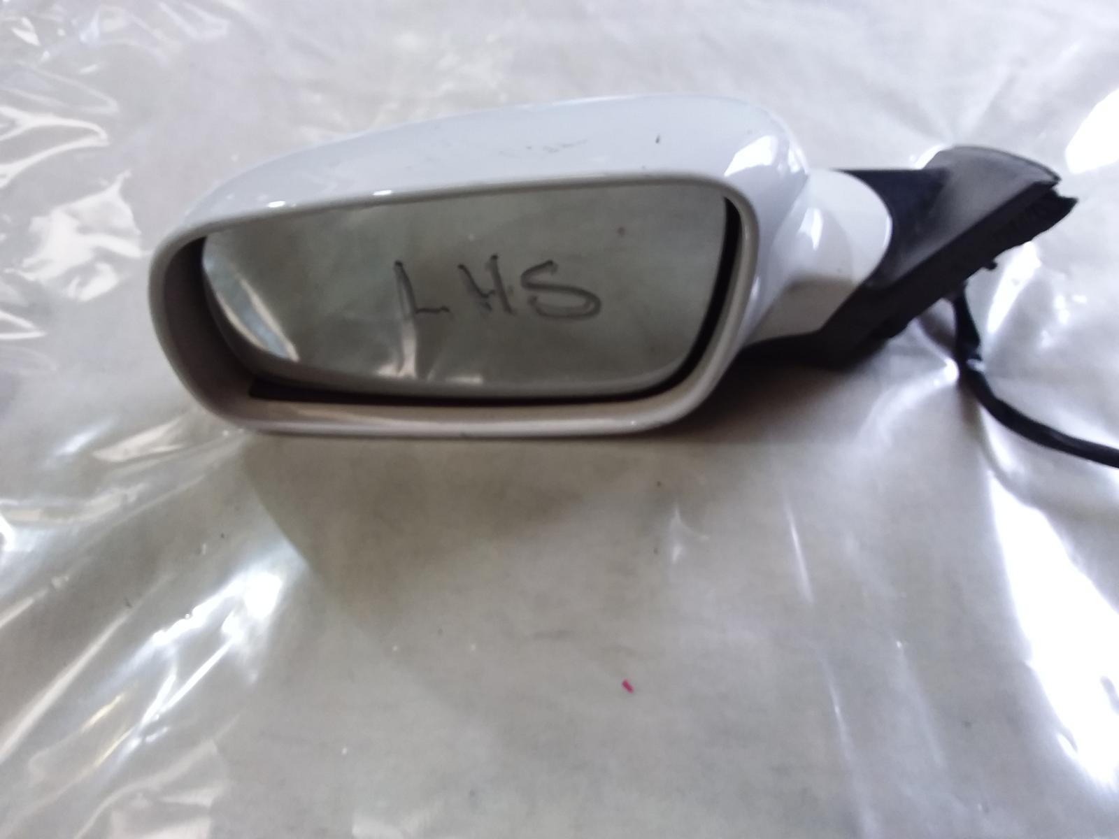 2002 Volkswagen Passat Left Door Mirror View Auto part Left Door Mirror Volkswagen Passat 2002